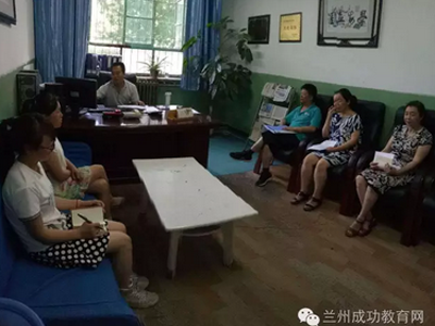 哦，天哪！猜猜你孩子上课时在干嘛？
