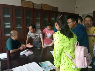 为了更好的明天，我郑重选择复读，今天我在成功高三复读假期班报名了！