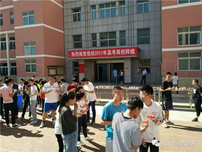 哇哦，好甜的西瓜