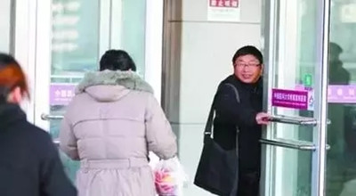 你有扶门的习惯吗（深度好文）