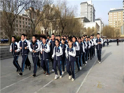 激情跑操，绽放成功学子风采
