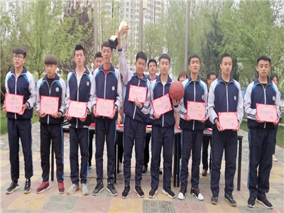 河西成功学校篮球赛颁奖仪式来啦！