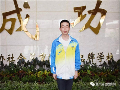 超励志！兵哥哥时隔5年再战高考，荣膺高考增分冠军，成绩超重点院校分数线！