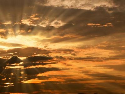 要有光芒，也要有锋芒