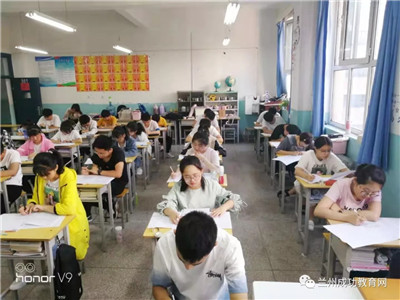 高考复读假期班结业考试，30天见证蜕变的自己！