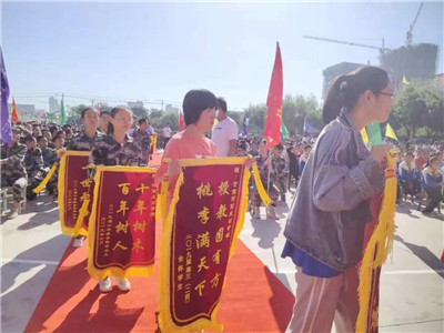 河西成功学校副校长包兴龙：乘风破浪，快马加鞭，志存高远 ，脚踏实地， 做有担当的成功人