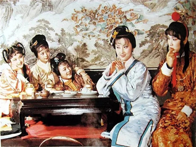 《红楼梦》教给女人的7个道理，个个戳心！