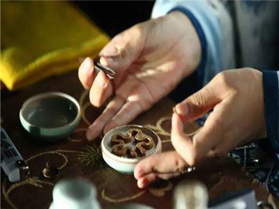 俗语：“不想短命，莫睡三觉”，指的是哪“三觉”？